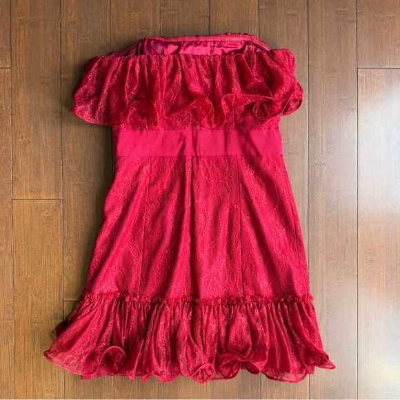Pearl‎ Scarlet Ruffled Dress - Picture 4 of 12